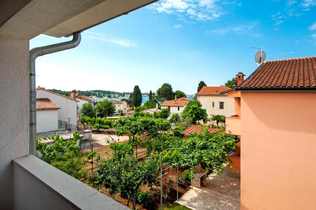 Apartman Near Beach Pelagic Sea View Rovinj Exterior photo