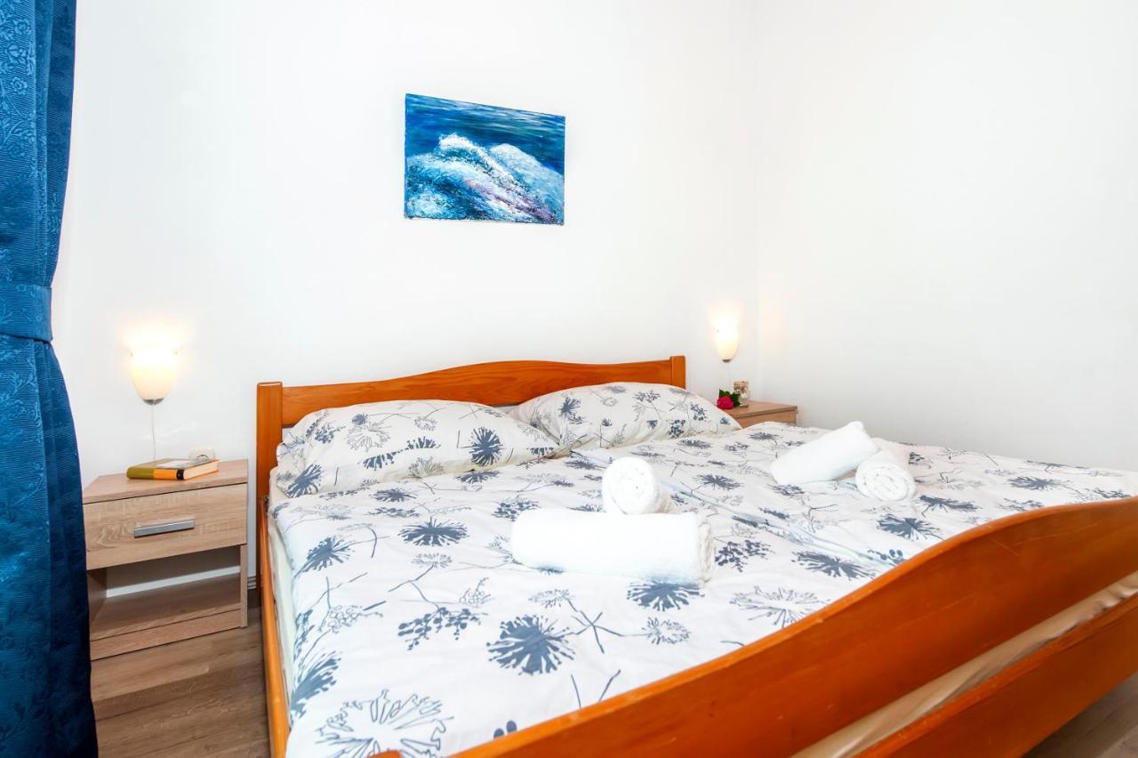 Apartman Near Beach Pelagic Sea View Rovinj Exterior photo
